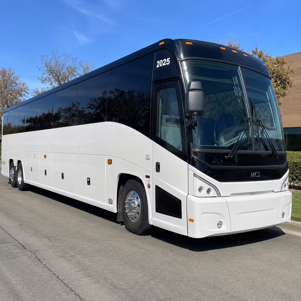 cupertino airport shuttle buses for executive teams and travelers